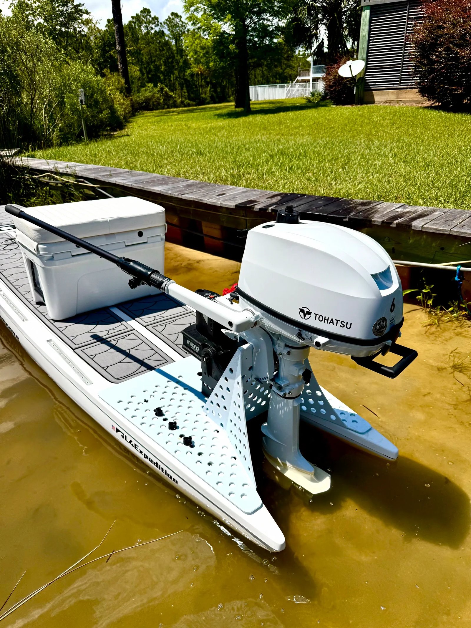 Tohatsu 6 hp White 15" (MFS6D) with Stainless Cupped Prop