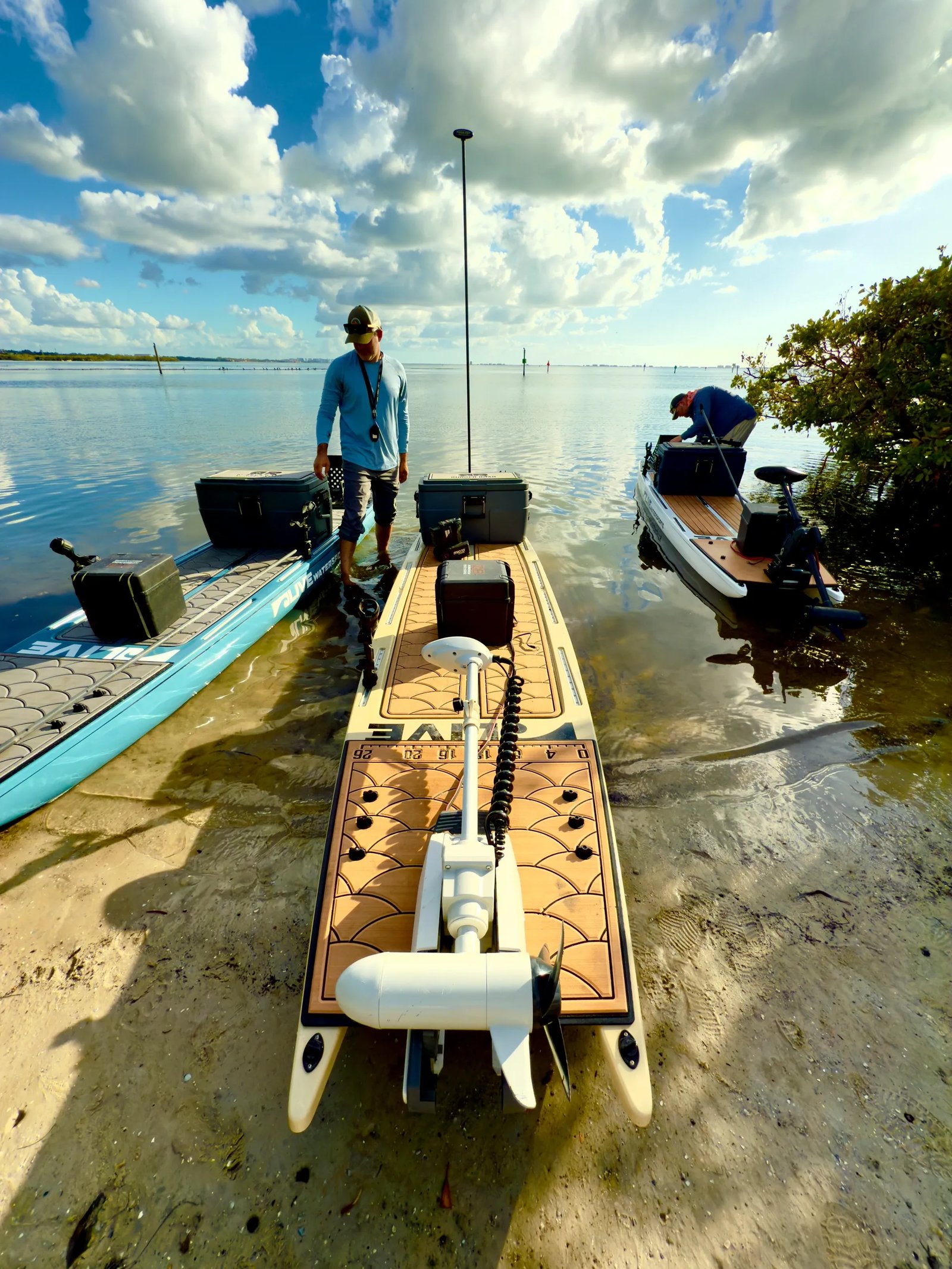 Trolling Motor or Utility Mount with Marine Mat and Hardware view 3